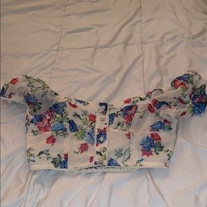 Cute crop top never worn
